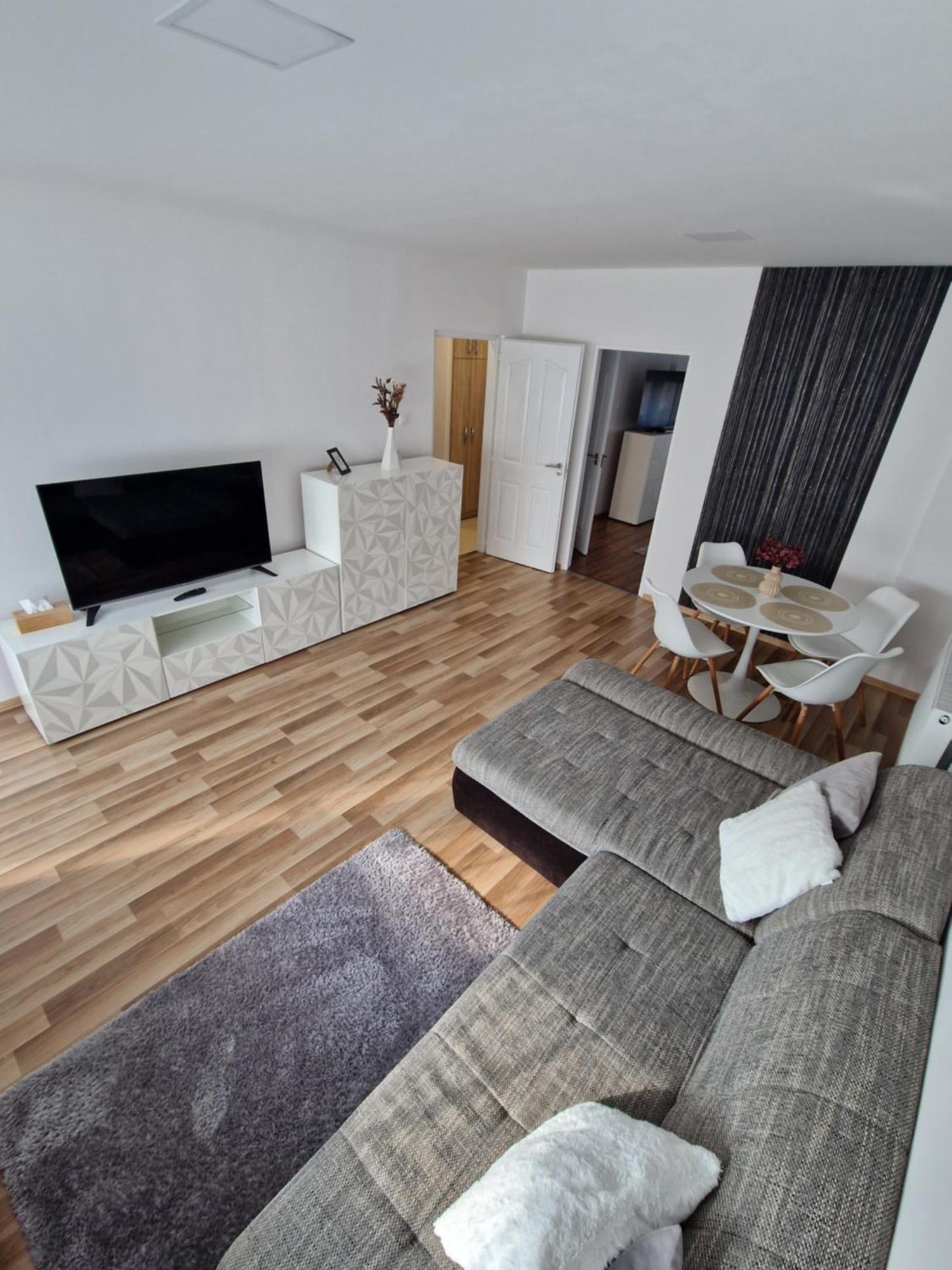 Matrix Apartman Bekescsaba Exterior foto