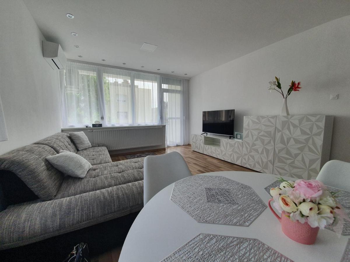 Matrix Apartman Bekescsaba Exterior foto