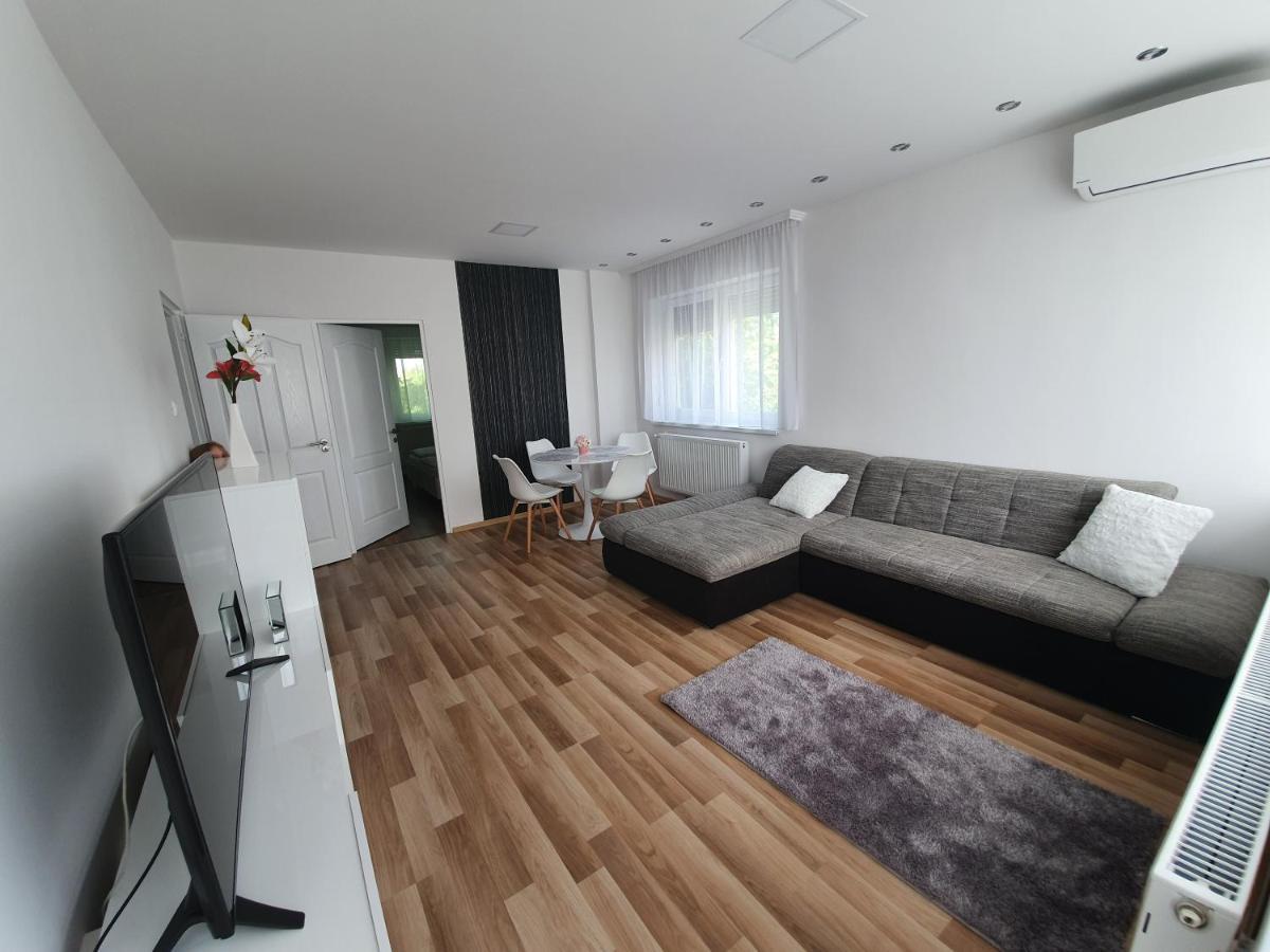 Matrix Apartman Bekescsaba Exterior foto
